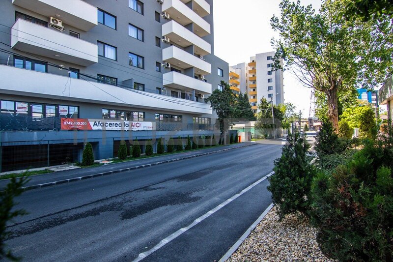 Spatiu comercial de inchiriat intre 50 mp - 400 mp, front stradal